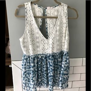 Blue and White Loose tank top